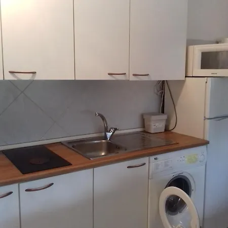 Cute One-bedroom With Direct Access To The Sea Lido di Scacchi