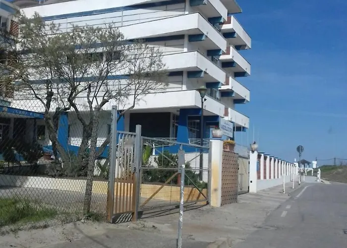 Cute One-bedroom With Direct Access To The Sea Appartement Lido di Scacchi