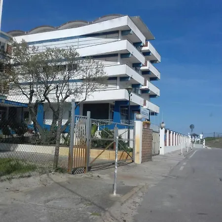 Cute One-bedroom With Direct Access To The Sea Apartman Lido di Scacchi