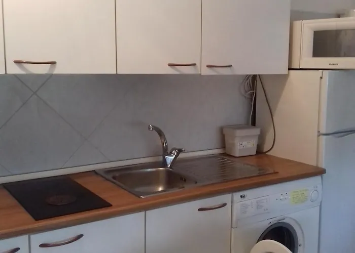 Cute One-bedroom With Direct Access To The Sea Lido di Scacchi